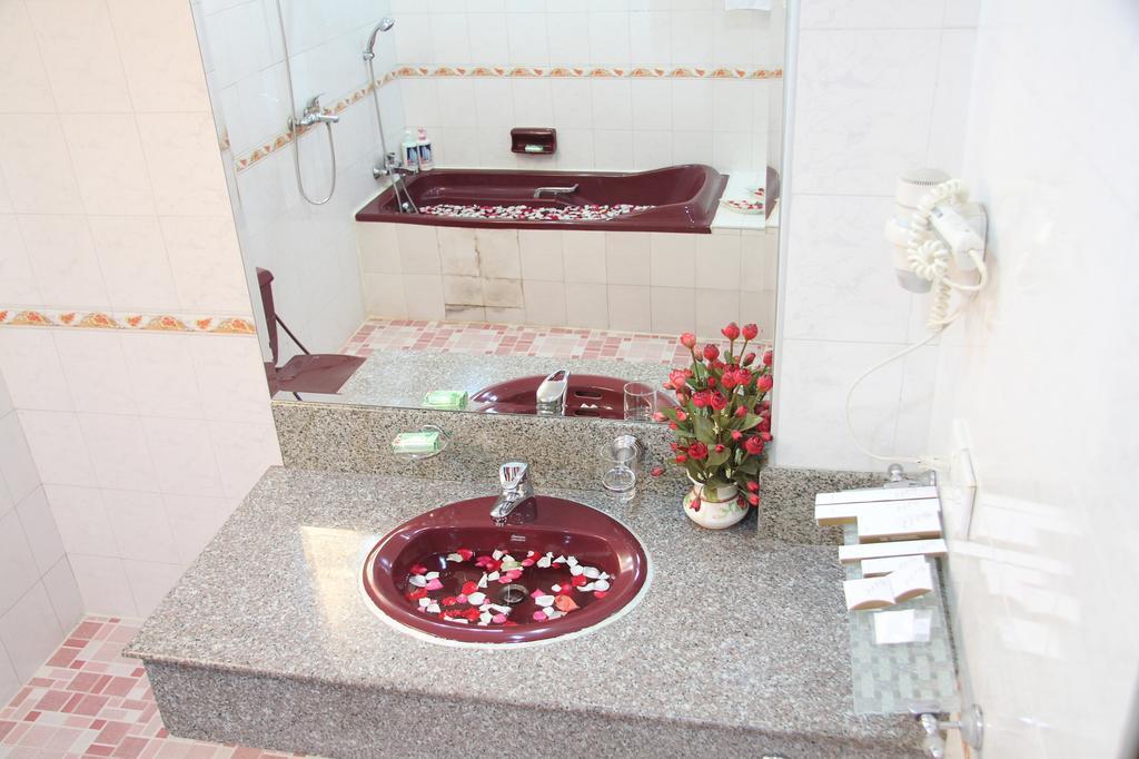 Excel Palace Hotel Γιανγκόν Εξωτερικό φωτογραφία