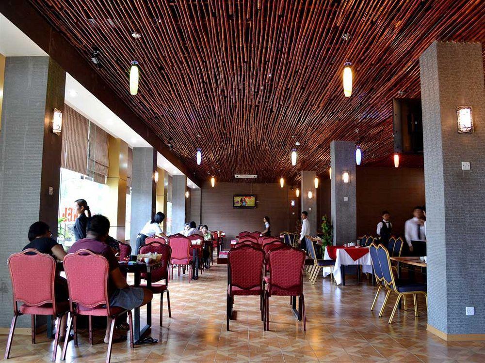 Excel Palace Hotel Γιανγκόν Εξωτερικό φωτογραφία
